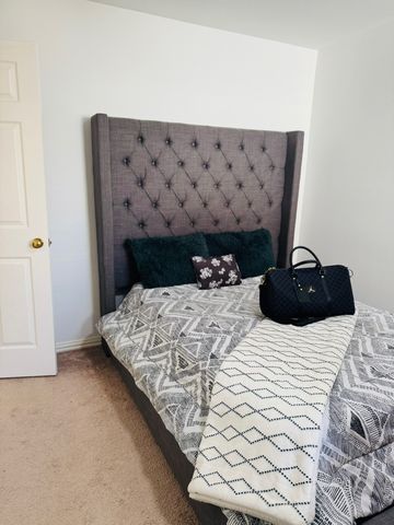 417 Moonlight Way, Irving, TX 75063