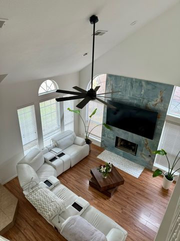 417 Moonlight Way, Irving, TX 75063