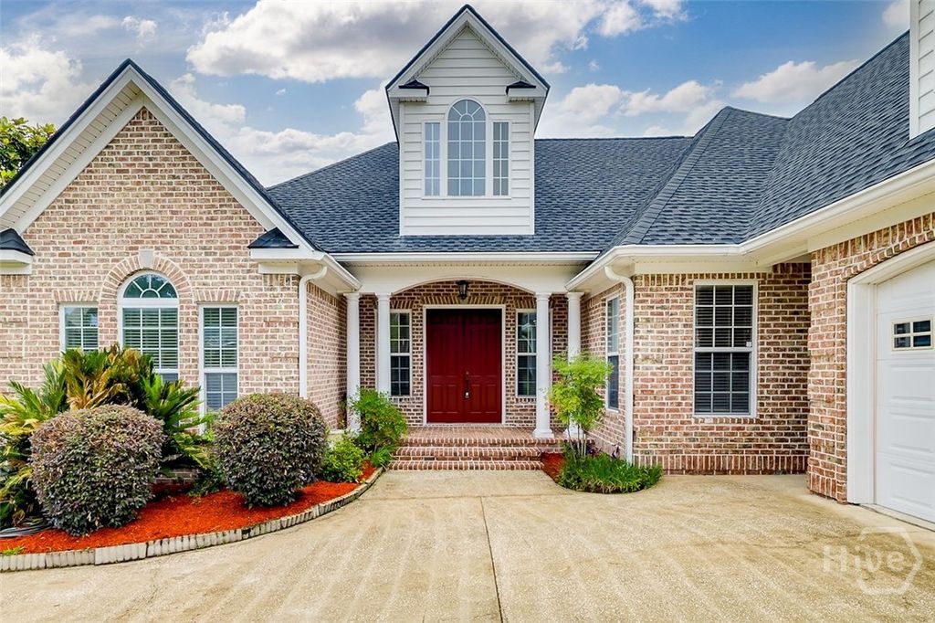 Image 2 of property listing at 327 Purple Plum Drive, Rincon, GA 31326