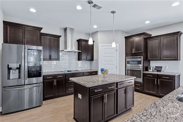 74 Winslow Circle, Savannah, GA 31407