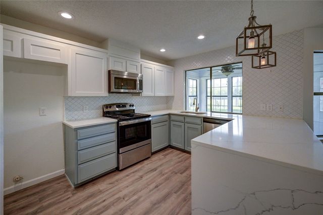 506 Betsy Ross Drive, Arlington, TX 76002