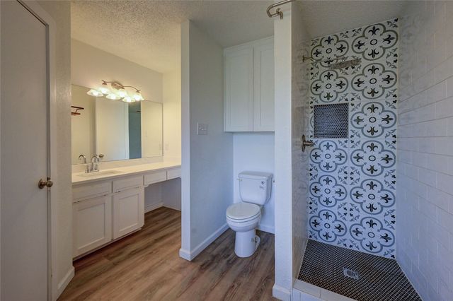 506 Betsy Ross Drive, Arlington, TX 76002