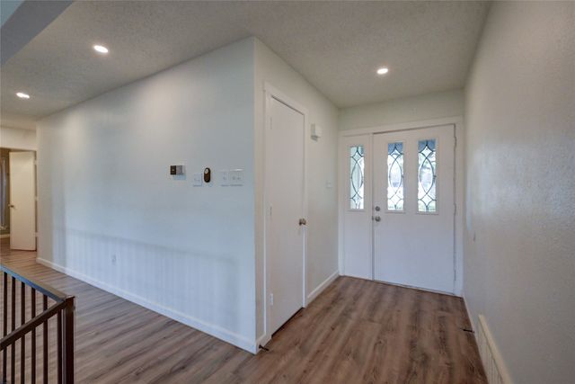 506 Betsy Ross Drive, Arlington, TX 76002