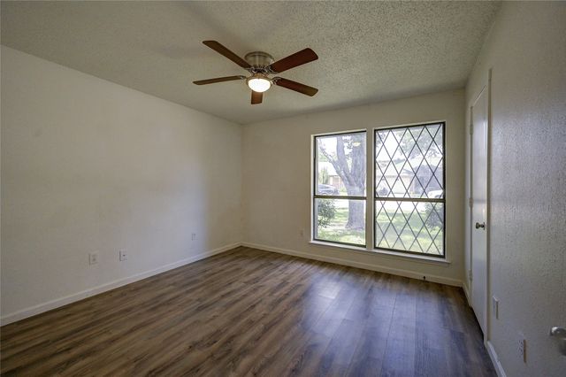 506 Betsy Ross Drive, Arlington, TX 76002