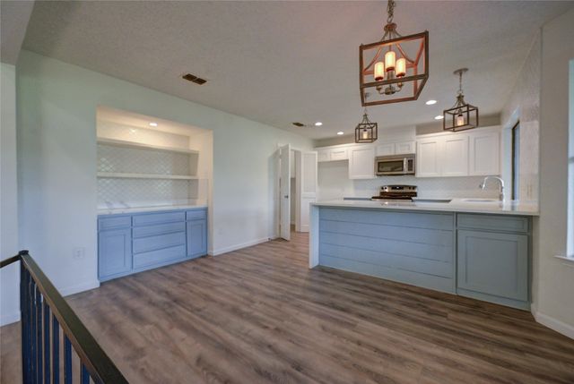 506 Betsy Ross Drive, Arlington, TX 76002
