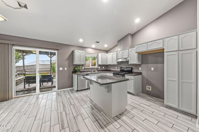 1240 Marcus Way, Grants Pass, OR 97527