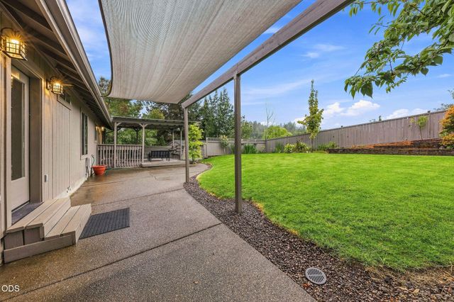 1240 Marcus Way, Grants Pass, OR 97527