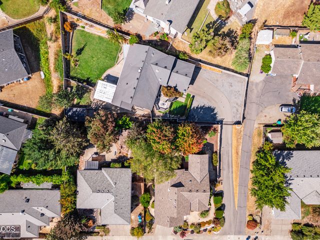 1240 Marcus Way, Grants Pass, OR 97527