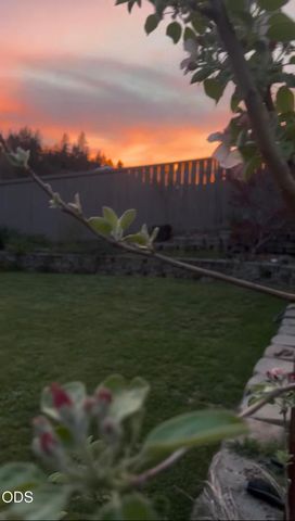 1240 Marcus Way, Grants Pass, OR 97527