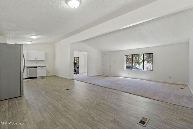 52 Ave De La Bleu De Clair, Sparks, NV 89434