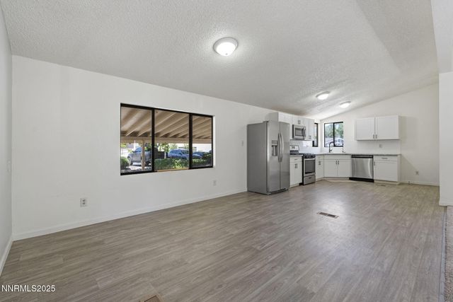 52 Ave De La Bleu De Clair, Sparks, NV 89434