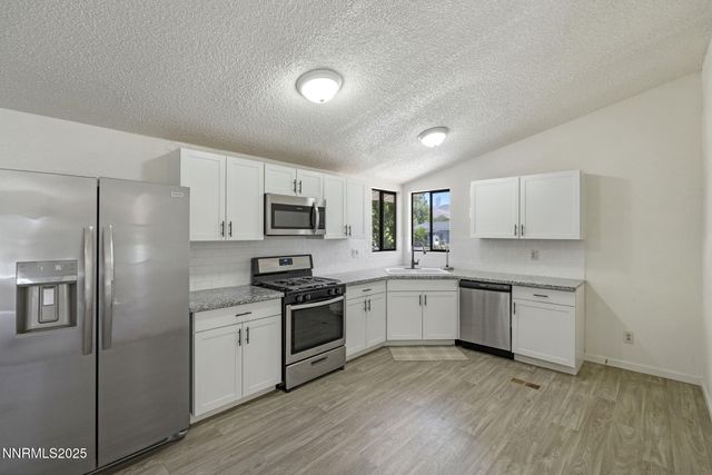 52 Ave De La Bleu De Clair, Sparks, NV 89434