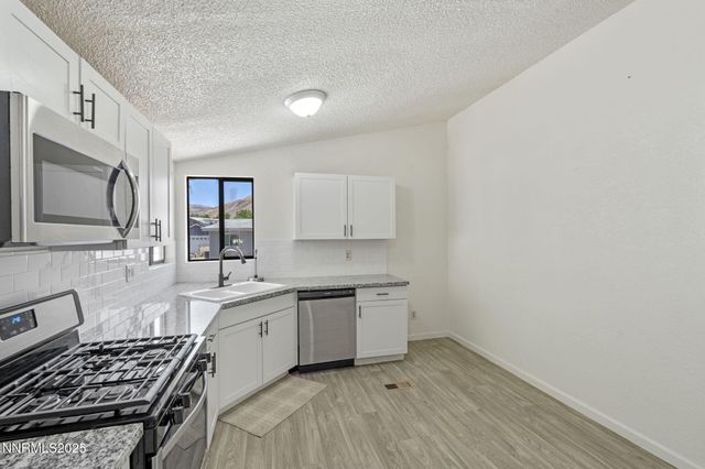 52 Ave De La Bleu De Clair, Sparks, NV 89434