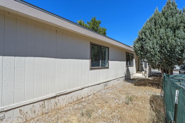 52 Ave De La Bleu De Clair, Sparks, NV 89434