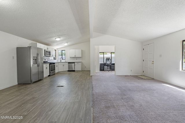 52 Ave De La Bleu De Clair, Sparks, NV 89434
