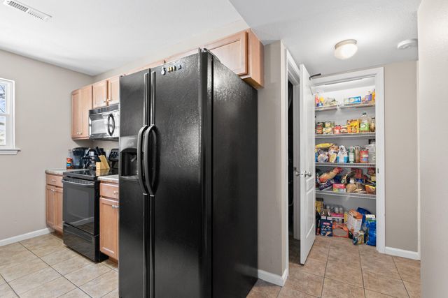 2503 THORNBERRY DR, Columbia, MO 65202