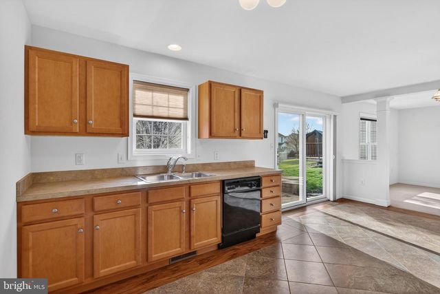 3435 GREEN LEAF DR, Mount Joy, PA 17552