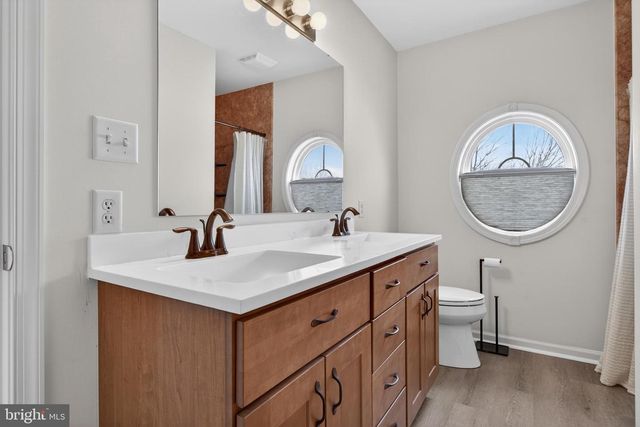 3435 GREEN LEAF DR, Mount Joy, PA 17552