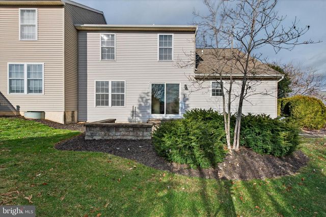 3435 GREEN LEAF DR, Mount Joy, PA 17552
