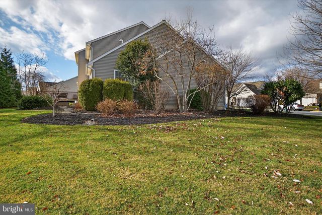 3435 GREEN LEAF DR, Mount Joy, PA 17552