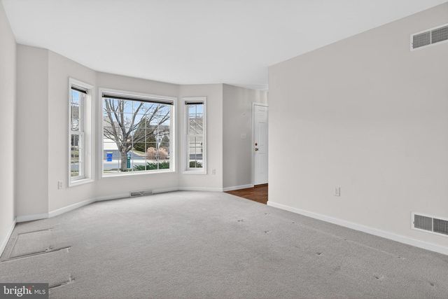 3435 GREEN LEAF DR, Mount Joy, PA 17552