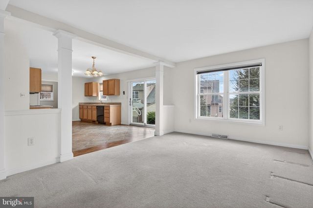 3435 GREEN LEAF DR, Mount Joy, PA 17552