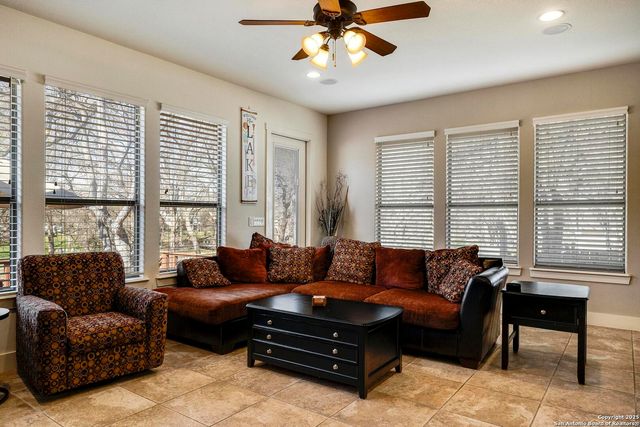 630 THREE OAKS RD, Seguin, TX 78155