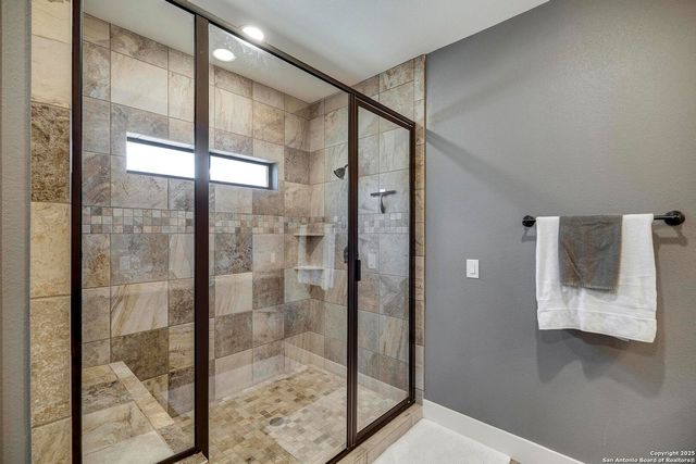 630 THREE OAKS RD, Seguin, TX 78155