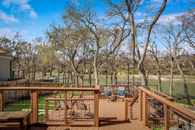 630 THREE OAKS RD, Seguin, TX 78155