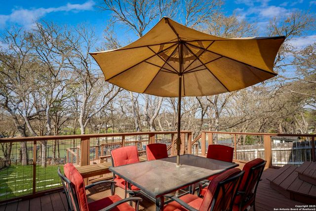630 THREE OAKS RD, Seguin, TX 78155