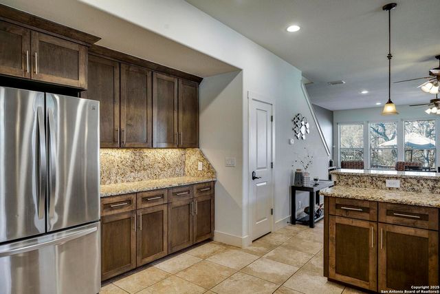 630 THREE OAKS RD, Seguin, TX 78155