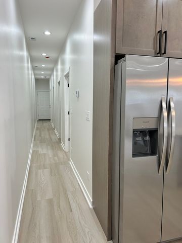 1058 N Central Park Avenue G, Chicago, IL 60651