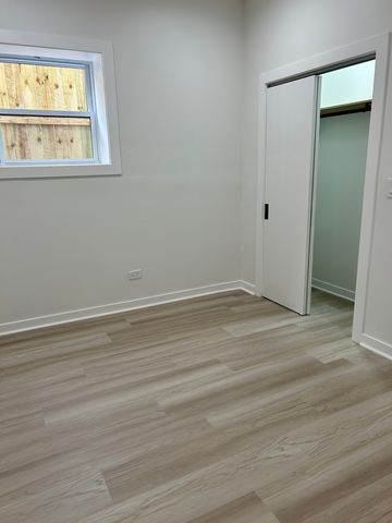 1058 N Central Park Avenue G, Chicago, IL 60651