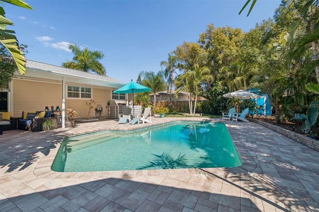 1567 BONAIR STREET, Clearwater, FL 33755