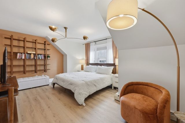 3 Regent Cir 3, Boston, MA 02130