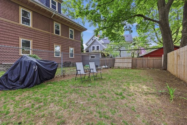 3 Regent Cir 3, Boston, MA 02130