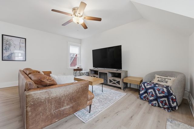 3 Regent Cir 3, Boston, MA 02130