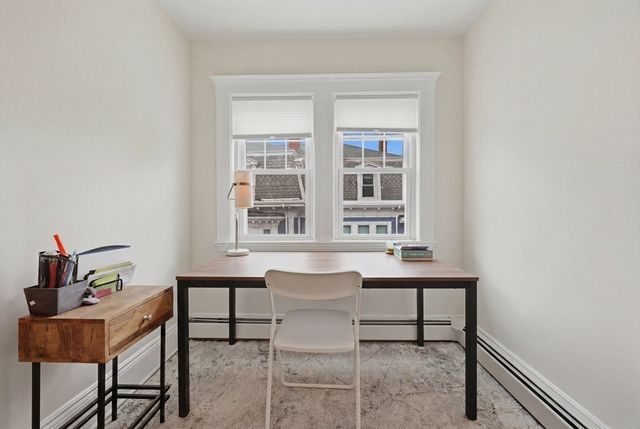 3 Regent Cir 3, Boston, MA 02130