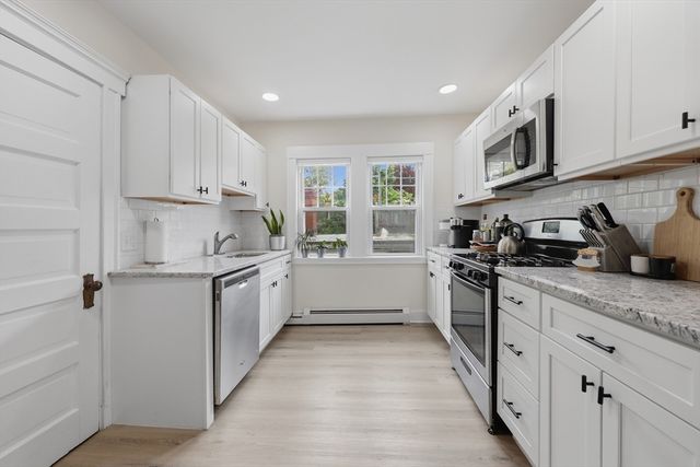 3 Regent Cir 3, Boston, MA 02130