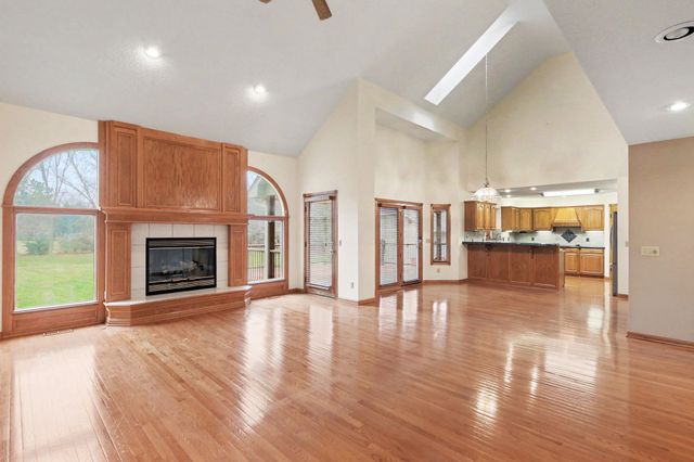 2318 N Cedar Downs Ln, Wichita, KS 67223