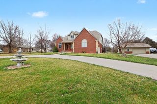 2318 N Cedar Downs Ln, Wichita, KS 67223