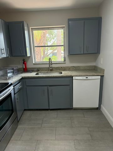 1325 N J Street 6, Lake Worth, FL 33460