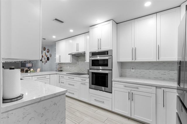 1064 NW 97th Ave 219, Pembroke Pines, FL 33024