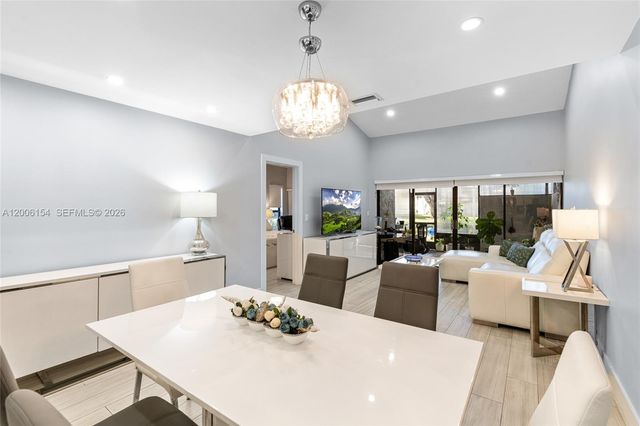 1064 NW 97th Ave 219, Pembroke Pines, FL 33024