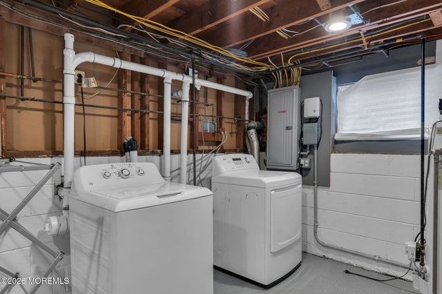 27 Branch Road, Oakhurst, NJ 07755