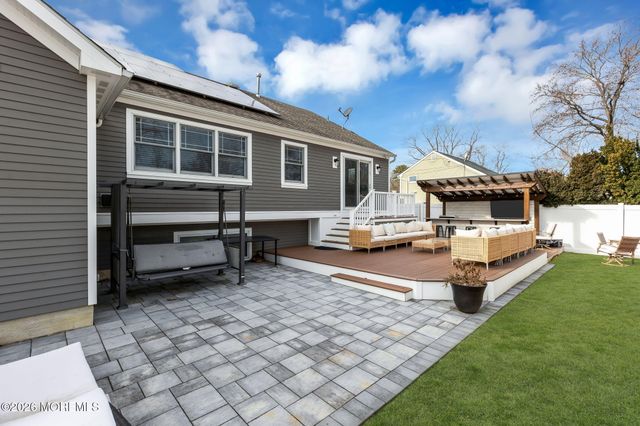 27 Branch Road, Oakhurst, NJ 07755