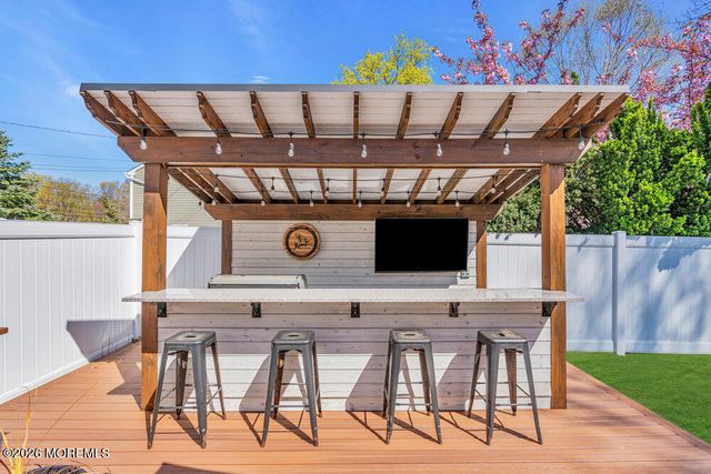 27 Branch Road, Oakhurst, NJ 07755