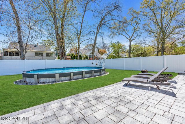 27 Branch Road, Oakhurst, NJ 07755