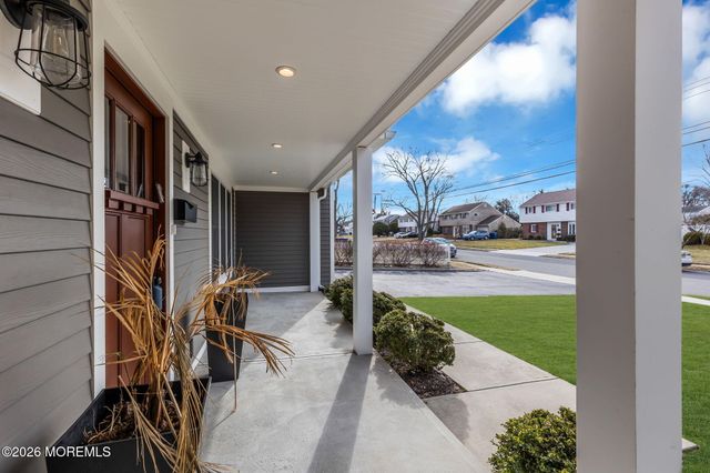 27 Branch Road, Oakhurst, NJ 07755