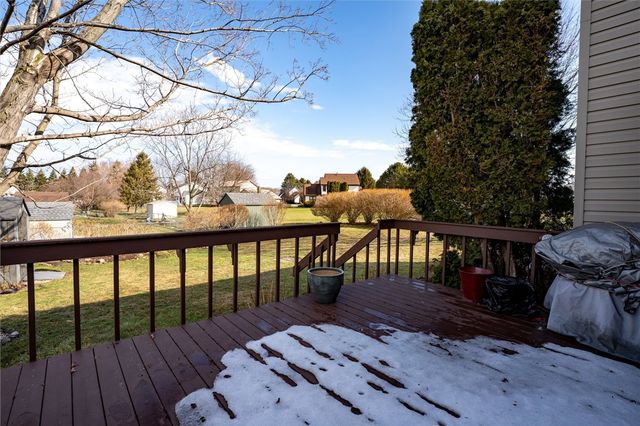 44 Flynnwood Drive, Greece, NY 14612